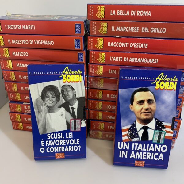 Blocco 23 FILM in VHS di ALBERTO SORDI Fabbri video