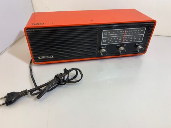 Radio GRUNDIG Transistor RF35 A Arancione